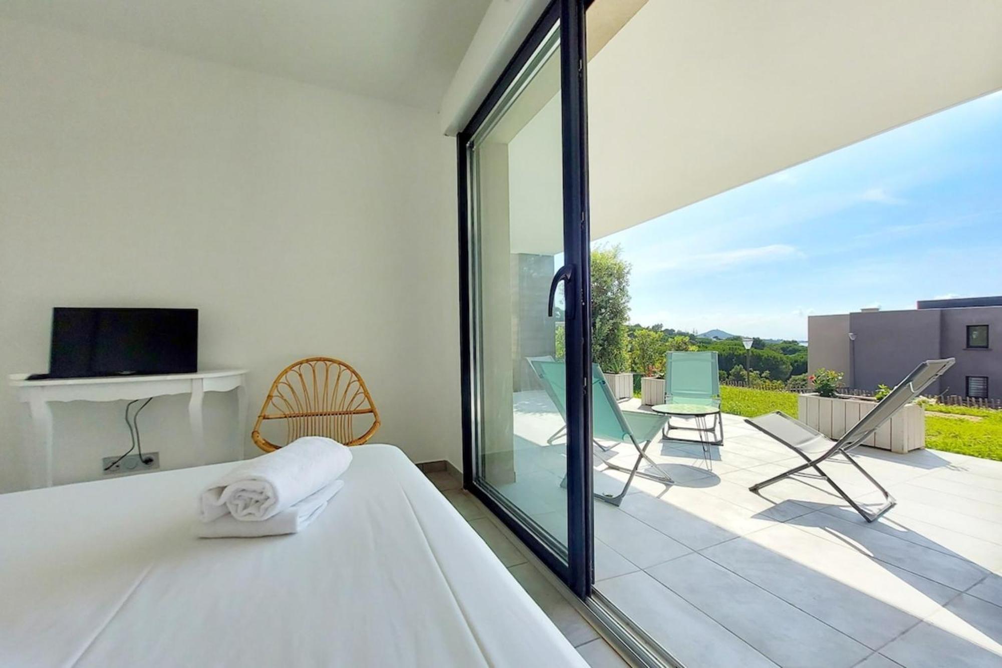 NEW ! - Duplex KIARA - plage à pied - terrasse - WIFI - Clim Pietrosella Extérieur photo